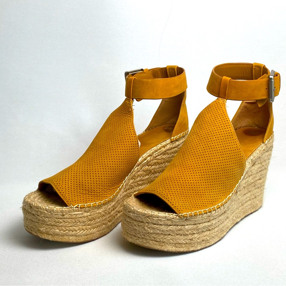 MARC FISHER leather tweed wedges sz 9.5